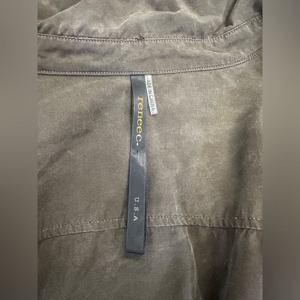 Green Button Up Top - Picture 5 of 6